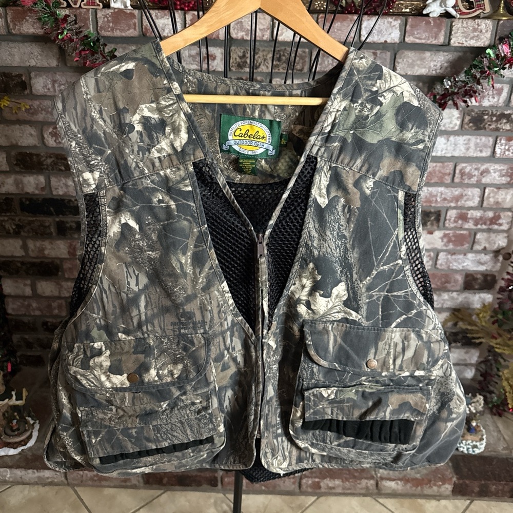 Cabela's Mens Hunting Fishing Vest XL Seclusion 3D Camo Pocket Mesh Lined